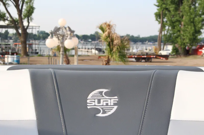 Slide: The Image of Chaparral 21 Surf 2022 - 20