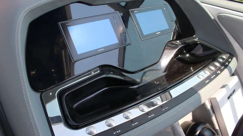 Slide: The Image of Cobalt R35 2018 - 47