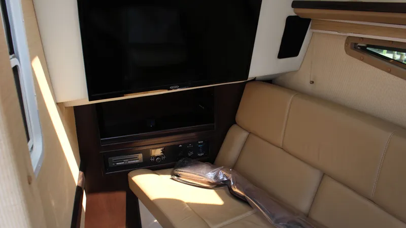 Slide: The Image of Cobalt R35 2018 - 54