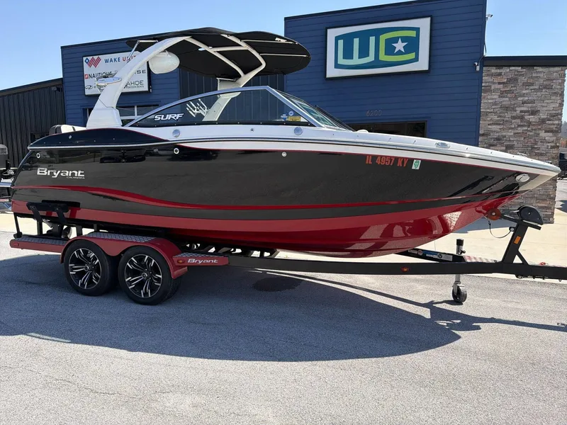 The Image of Bryant CALANDRA SURF 2018 - 1