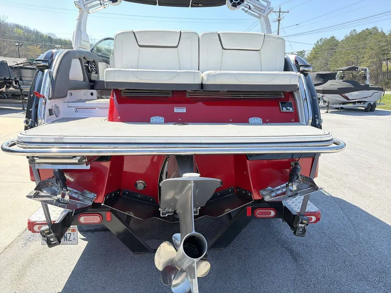 Slide: The Image of Bryant CALANDRA SURF 2018 - 12