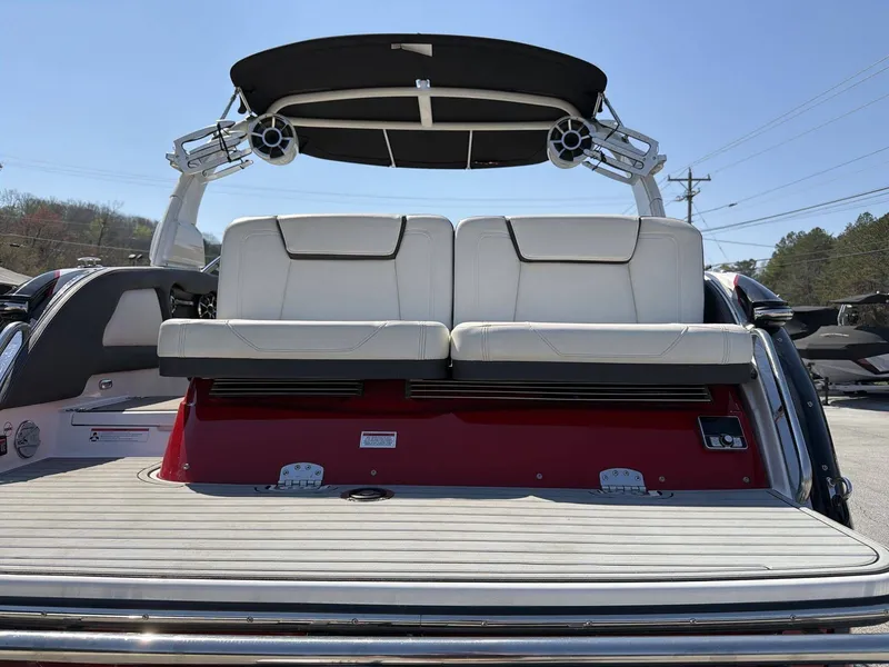 Slide: The Image of Bryant CALANDRA SURF 2018 - 13