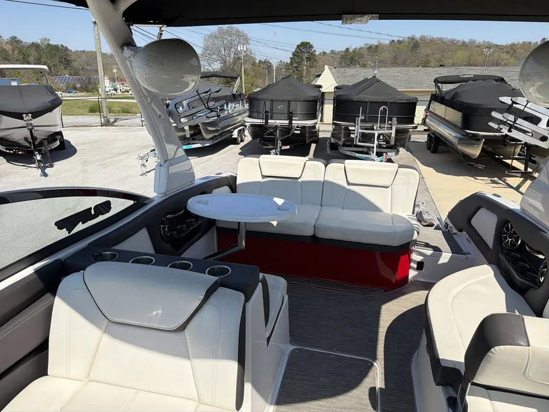 Slide: The Image of Bryant CALANDRA SURF 2018 - 21