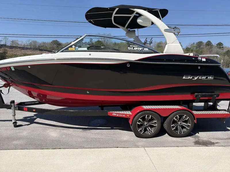 Slide: The Image of Bryant CALANDRA SURF 2018 - 4