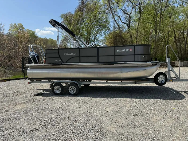 Slide: The Image of Bentley Pontoons Legacy 200 Fish 2023 - 11