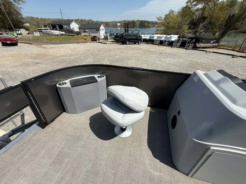 Slide: The Image of Bentley Pontoons Legacy 200 Fish 2023 - 7