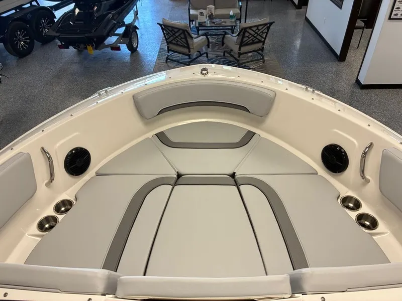 Slide: The Image of Bayliner V20i 2026 - 3