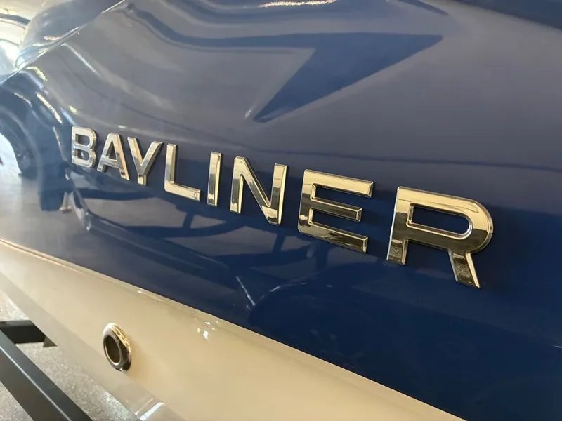 Slide: The Image of Bayliner V20i 2026 - 6