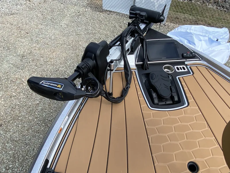 Slide: The Image of Ranger Z Comanche Z520R Ultra 2026 - 12