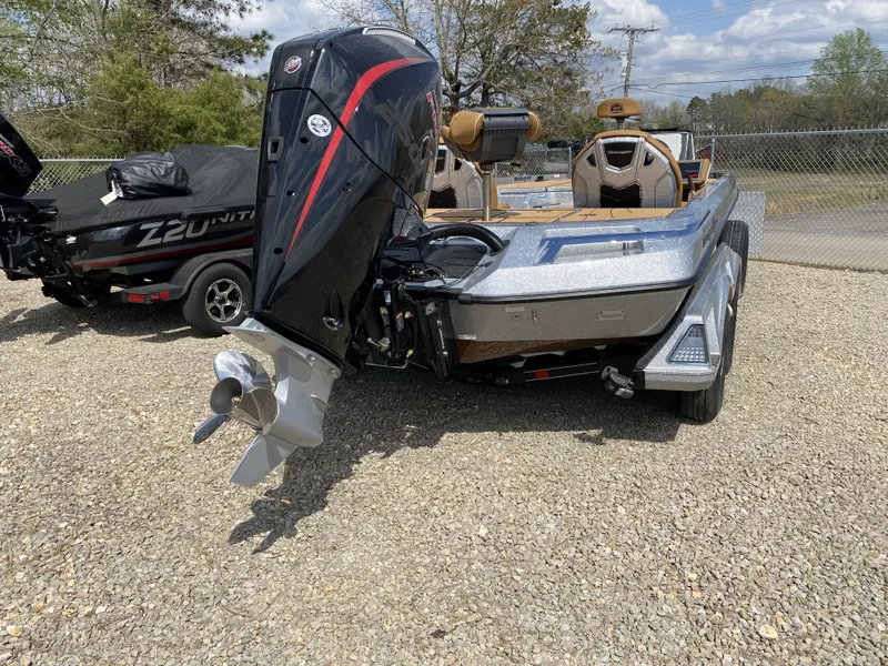 Slide: The Image of Ranger Z Comanche Z520R Ultra 2026 - 22