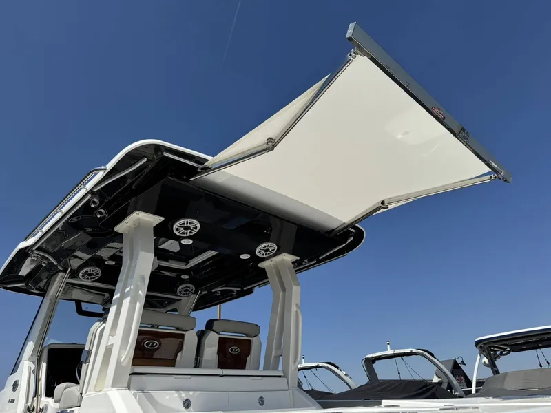 Slide: The Image of Pursuit S 328 Sport 2026 - 24