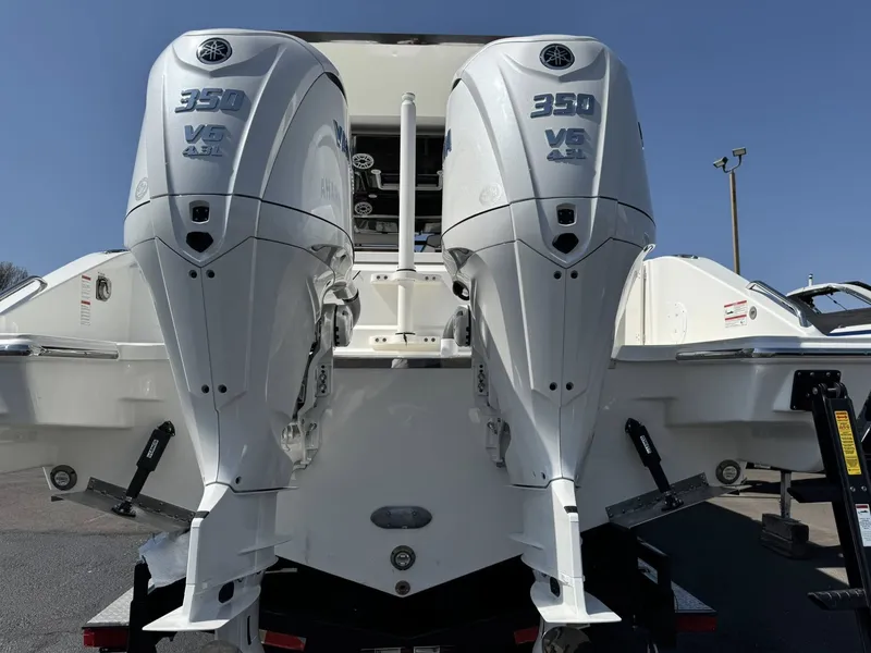 Slide: The Image of Pursuit S 328 Sport 2026 - 33