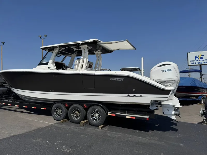 Slide: The Image of Pursuit S 328 Sport 2026 - 35