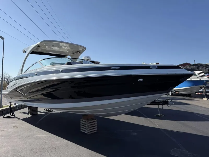 Slide: The Image of Crownline Boats 318 XSS 2026 - 15