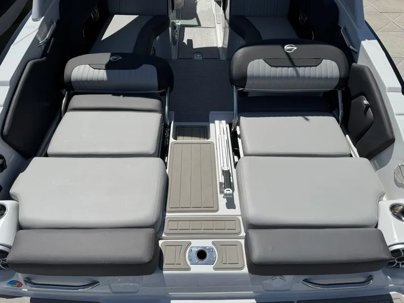 Slide: The Image of Crownline Boats 318 XSS 2026 - 20