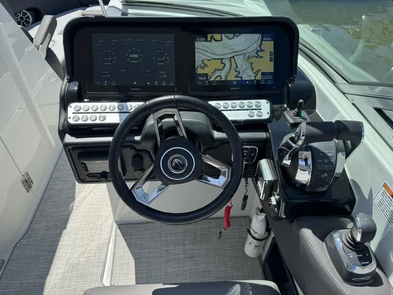 Slide: The Image of Crownline Boats 318 XSS 2026 - 21
