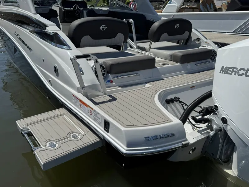 Slide: The Image of Crownline Boats 318 XSS 2026 - 35