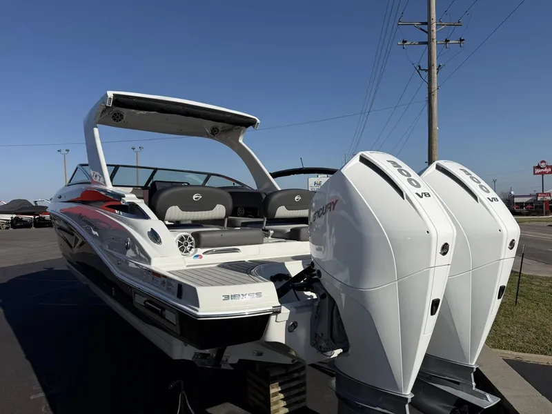 Slide: The Image of Crownline Boats 318 XSS 2026 - 7