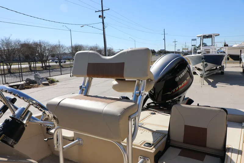 Slide: The Image of Sportsman G3 Bay 20 GX 2022 - 5