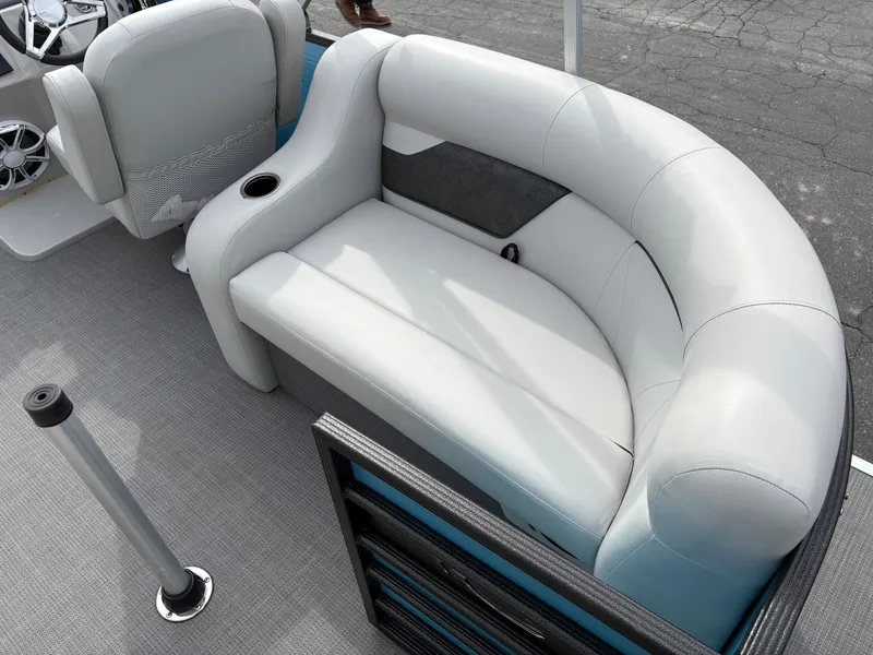 Slide: The Image of Crest Classic LX 200 SLC 2020 - 10