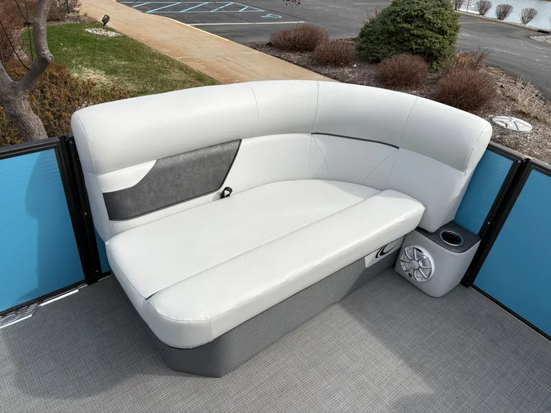 Slide: The Image of Crest Classic LX 200 SLC 2020 - 16