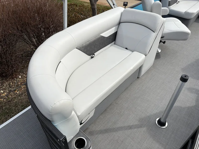 Slide: The Image of Crest Classic LX 200 SLC 2020 - 9