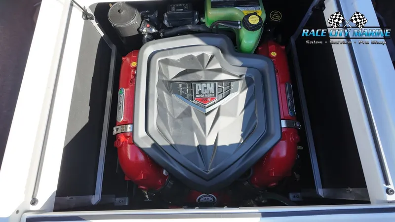 Slide: The Image of Nautique GS24 2021 - 24