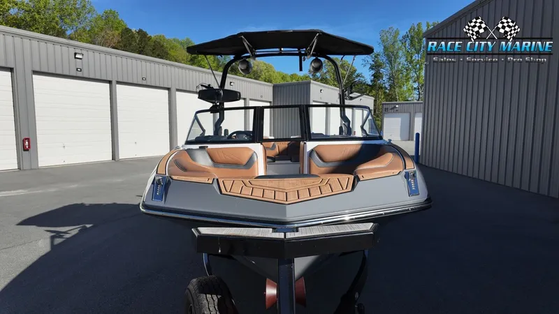 Slide: The Image of Nautique GS24 2021 - 3