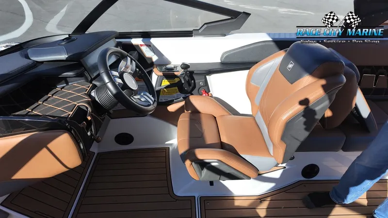 Slide: The Image of Nautique GS24 2021 - 30