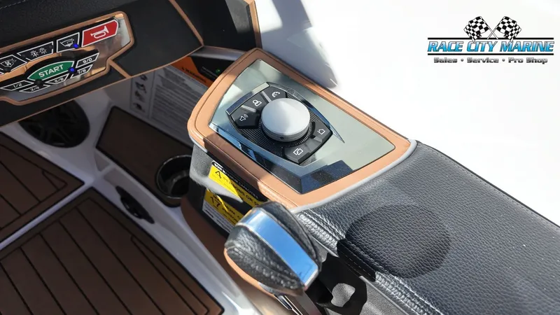 Slide: The Image of Nautique GS24 2021 - 43