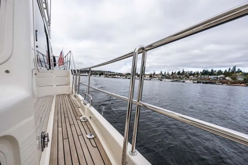 Slide: The Image of Side Deck - 33