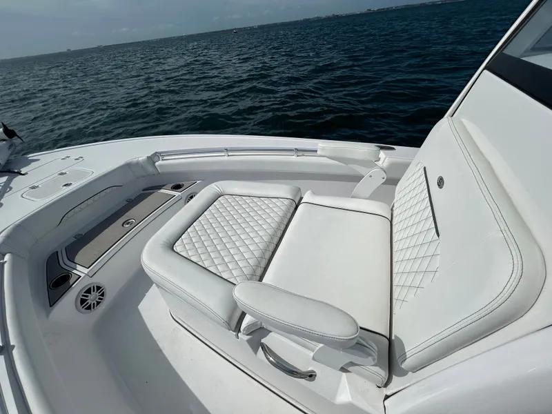 Slide: The Image of Sportsman Masters 247OE Bay Boat 2024 - 21