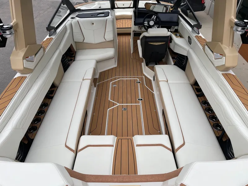 Slide: The Image of Nautique G25 2026 - 5