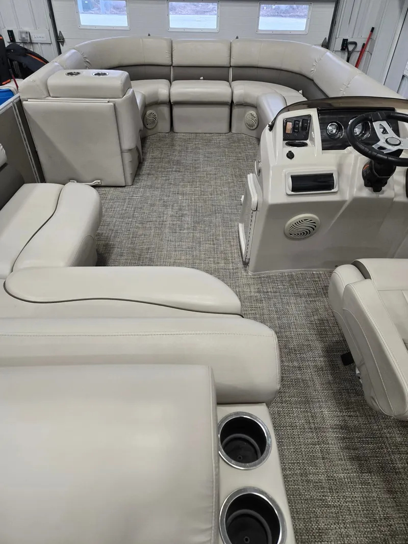 Slide: The Image of Bennington 24SSLDX 2016 - 10