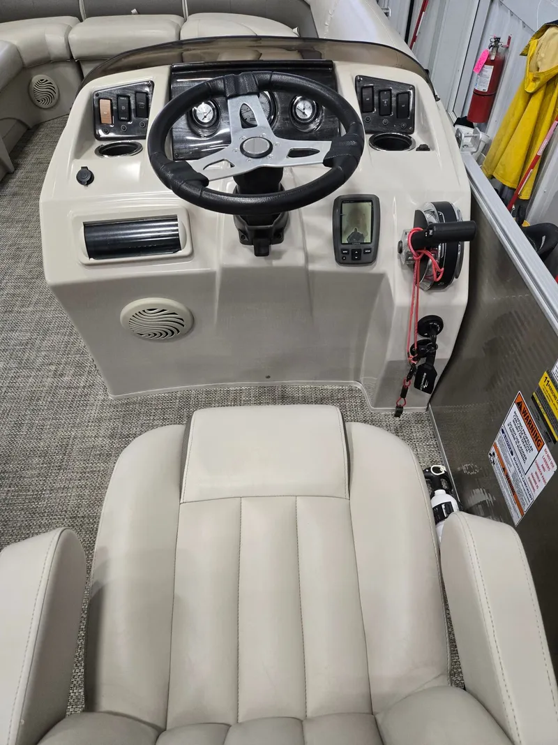 Slide: The Image of Bennington 24SSLDX 2016 - 11