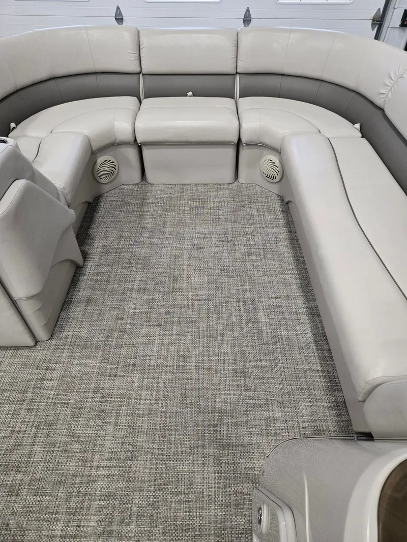 Slide: The Image of Bennington 24SSLDX 2016 - 12