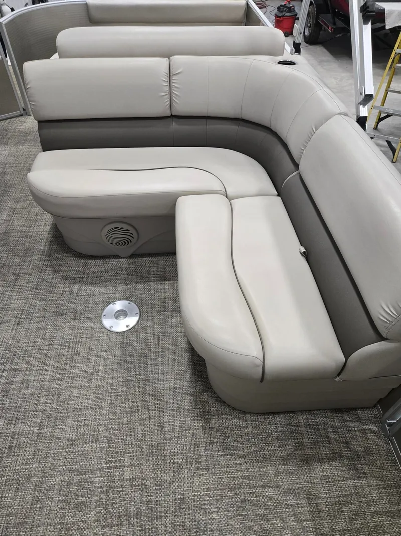 Slide: The Image of Bennington 24SSLDX 2016 - 16