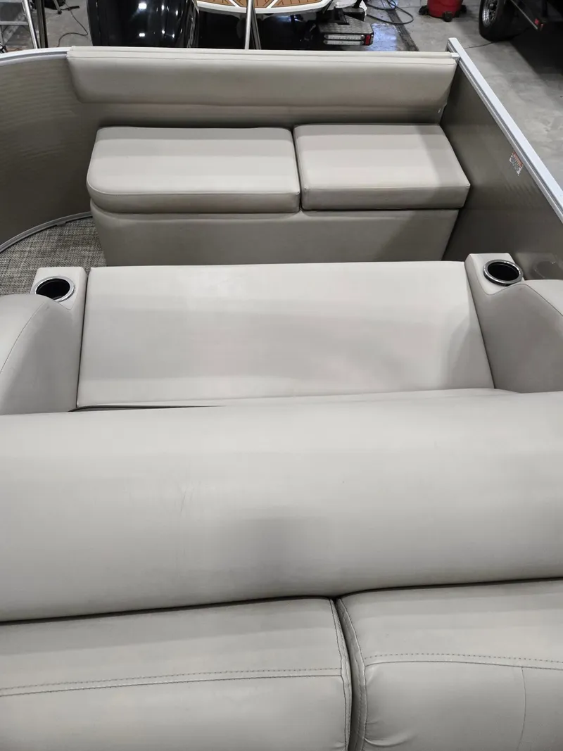 Slide: The Image of Bennington 24SSLDX 2016 - 18