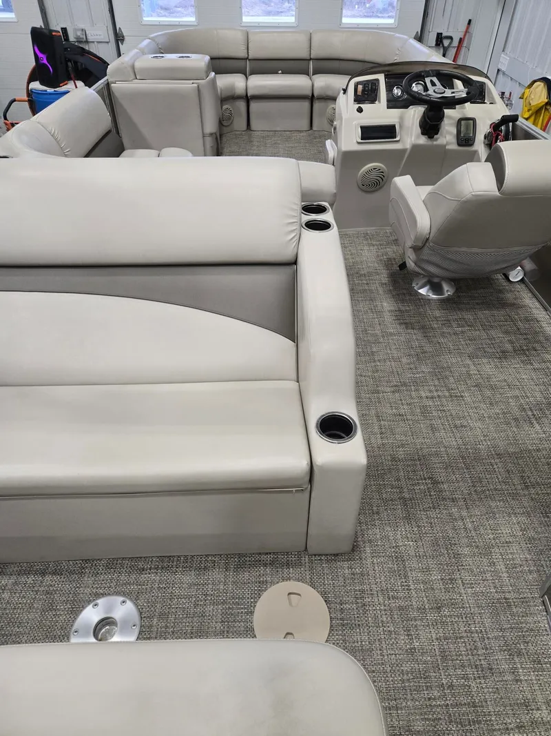 Slide: The Image of Bennington 24SSLDX 2016 - 9