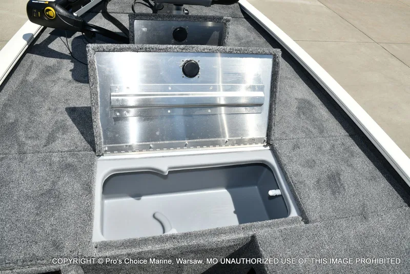 Slide: The Image of Tracker Pro 170 2026 - 47