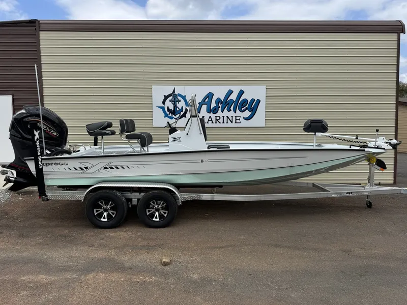 Slide: The Image of Xpress Hyper-Lift Series H22B-200HP-LOADED 2026 - 1