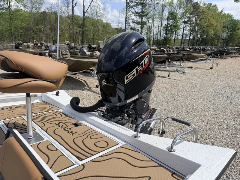 Slide: The Image of Xpress Hyper-Lift Series H22B-175HP-LOADED 2026 - 8