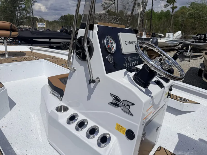 Slide: The Image of Xpress Hyper-Lift Series H22B-200HP-LOADED boat console, 2026 model. - 10