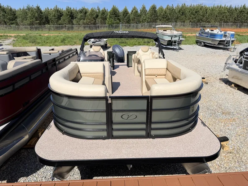 The Image of Veranda Vista View Series X22RC-TRITOON-150HP 2026 - 1