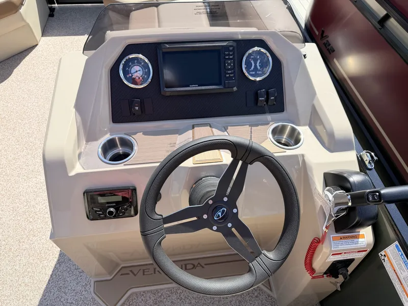 Slide: The Image of Veranda Vista View Series X22RC-TRITOON-150HP 2026 - 10