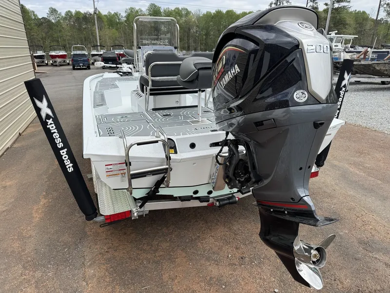 Slide: The Image of Xpress Hyper-Lift Series H22B-200HP-LOADED 2026 - 8