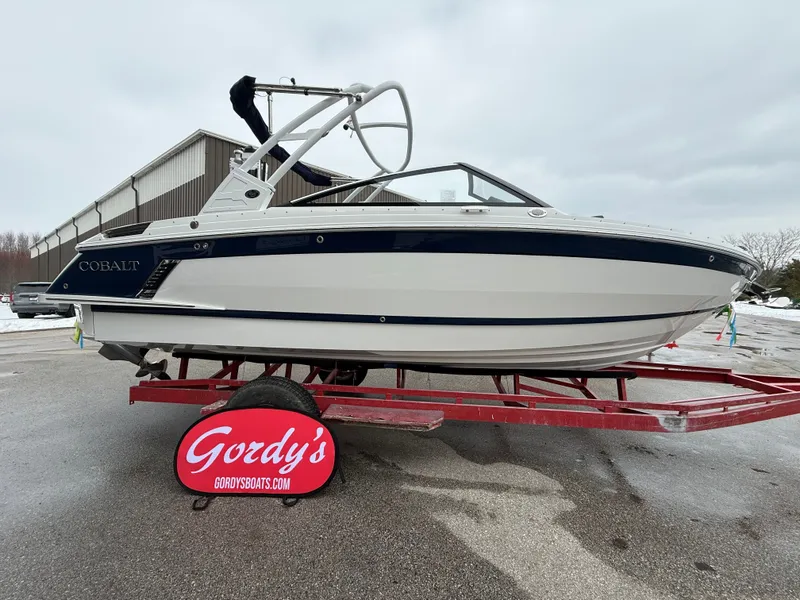 The Image of Cobalt R4 Surf 2026 - 1