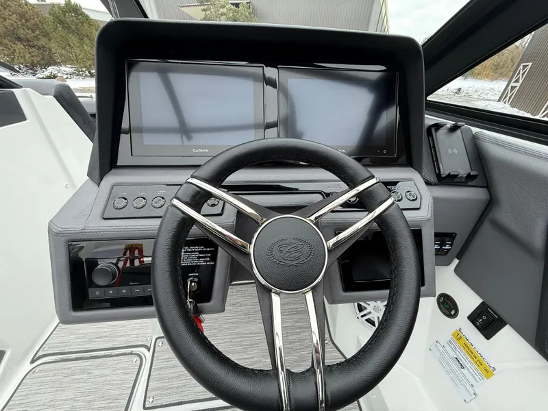 Slide: The Image of Cobalt R4 Surf 2026 - 997