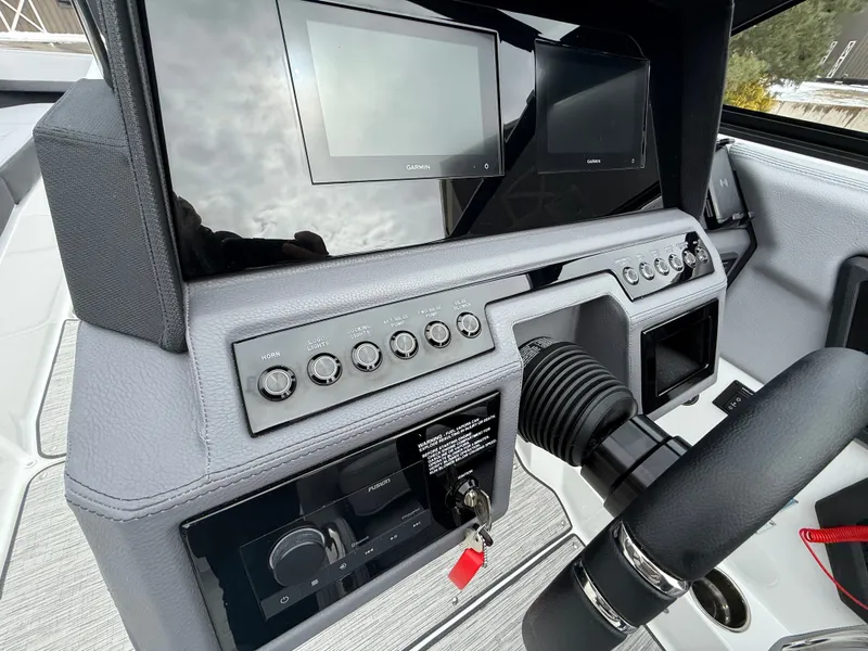 Slide: The Image of Cobalt R8 2026 - 964