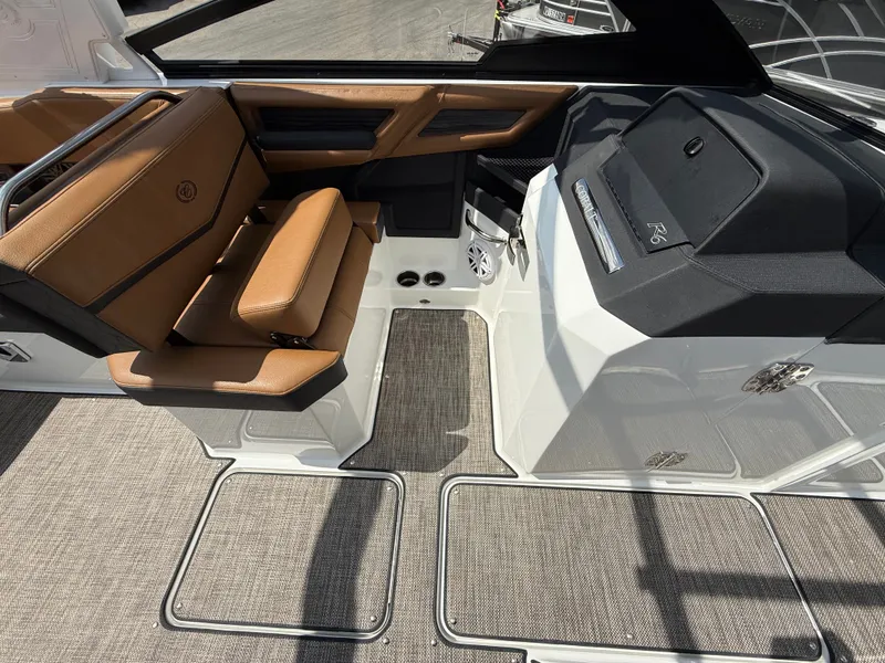 Slide: The Image of Cobalt R6 Surf 2026 - 930